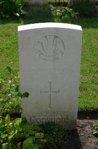 Dozinghem Military Cemetery - Beresford, David George