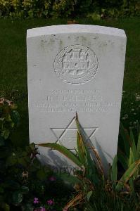 Dozinghem Military Cemetery - Berliner, H