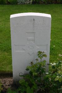 Dozinghem Military Cemetery - Biddle, Bryan