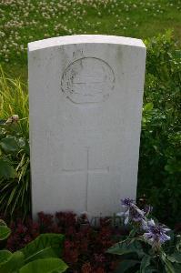 Dozinghem Military Cemetery - Birch, T G