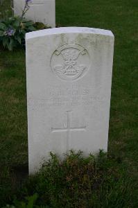 Dozinghem Military Cemetery - Blacker, G