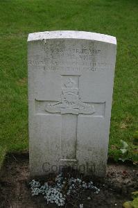 Dozinghem Military Cemetery - Blake, Albert Edward