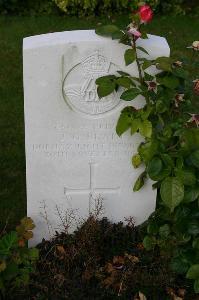 Dozinghem Military Cemetery - Blake, J G