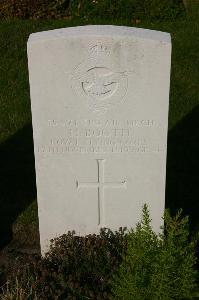 Dozinghem Military Cemetery - Booth, Harry