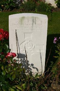 Dozinghem Military Cemetery - Bootheway, J A