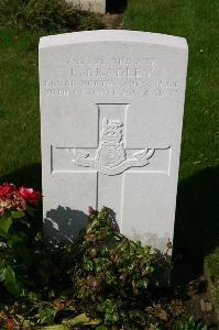 Dozinghem Military Cemetery - Bradley, Edwin