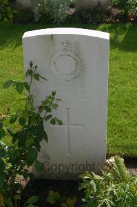 Dozinghem Military Cemetery - Bridle, Robert Thomas