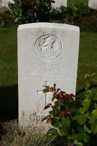 Dozinghem Military Cemetery - Brien, G A