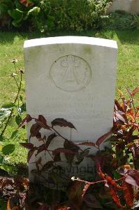 Dozinghem Military Cemetery - Britnall, J