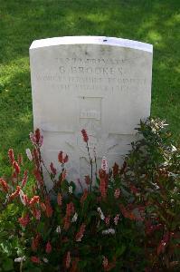 Dozinghem Military Cemetery - Brookes, George