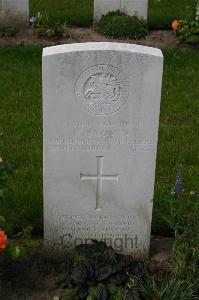 Dozinghem Military Cemetery - Brown, Robert