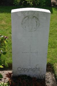 Dozinghem Military Cemetery - Brown, U