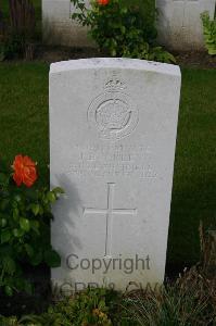 Dozinghem Military Cemetery - Buckley, J