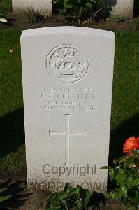 Dozinghem Military Cemetery - Burfield, G C