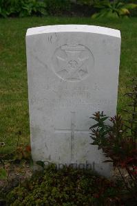 Dozinghem Military Cemetery - Burr, J W