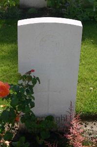 Dozinghem Military Cemetery - Burrell, C