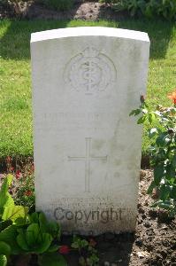 Dozinghem Military Cemetery - Burton, Frances Harold