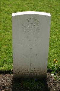 Dozinghem Military Cemetery - Bushell, Frederick William