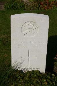 Dozinghem Military Cemetery - Butterworth, John Thomas