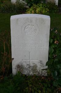 Dozinghem Military Cemetery - Buttle, Albert