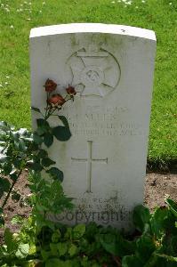 Dozinghem Military Cemetery - Callen, J