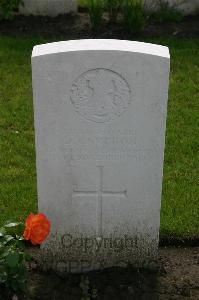 Dozinghem Military Cemetery - Cameron, D