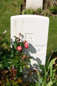 Dozinghem Military Cemetery - Carey, H