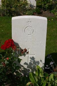 Dozinghem Military Cemetery - Carey, Henry John