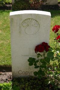 Dozinghem Military Cemetery - Carson, Richard Hartley