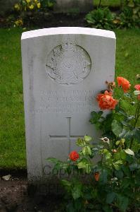 Dozinghem Military Cemetery - Charlton, John Gardener