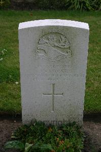 Dozinghem Military Cemetery - Clarke, J