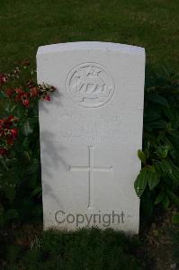 Dozinghem Military Cemetery - Clarkson, Ernest Augustus