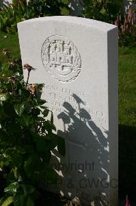 Dozinghem Military Cemetery - Claypole, William