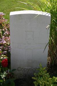 Dozinghem Military Cemetery - Clews, John Thomas