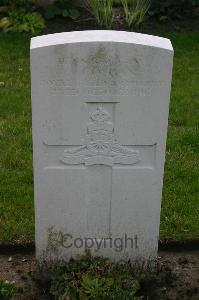 Dozinghem Military Cemetery - Colgan, J