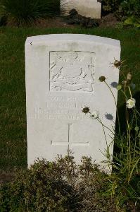 Dozinghem Military Cemetery - Corless, Michael