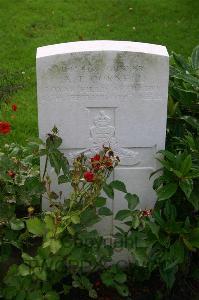 Dozinghem Military Cemetery - Cornell, A T