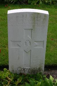 Dozinghem Military Cemetery - Cowie, George William Irving