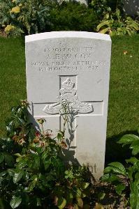 Dozinghem Military Cemetery - Cox, A E W