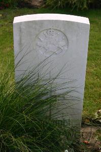 Dozinghem Military Cemetery - Cox, E