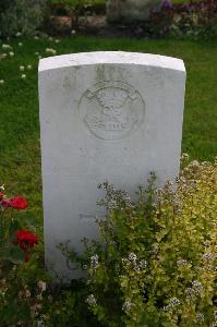 Dozinghem Military Cemetery - Cox, Frank