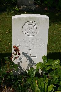 Dozinghem Military Cemetery - Cox, W