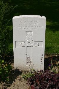 Dozinghem Military Cemetery - Craddock, G