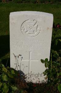 Dozinghem Military Cemetery - Crawley, Augustus Trevillion