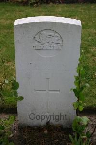 Dozinghem Military Cemetery - Crellin, J E