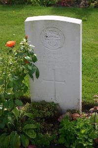 Dozinghem Military Cemetery - Crewes, J F