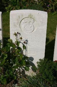 Dozinghem Military Cemetery - Crouch, C