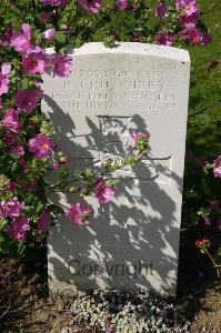 Dozinghem Military Cemetery - Crutchley, Rowland