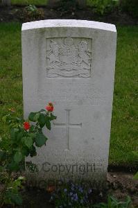 Dozinghem Military Cemetery - Dalgliesh, John