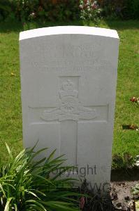 Dozinghem Military Cemetery - Dalloe, Frederick James